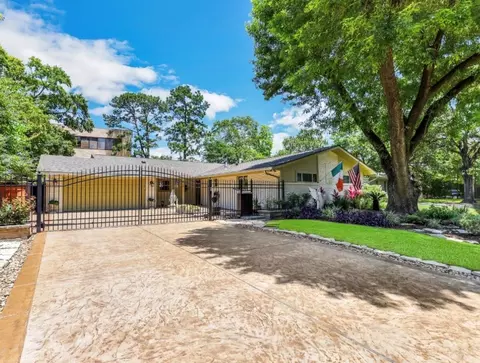 9770 Tappenbeck Dr, Houston, TX 77055