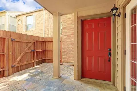 1201 Mcduffie St #207, Houston, TX 77019