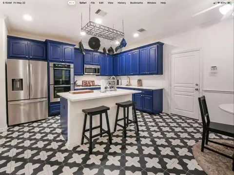 1111 W 26th St, Houston, TX 77008