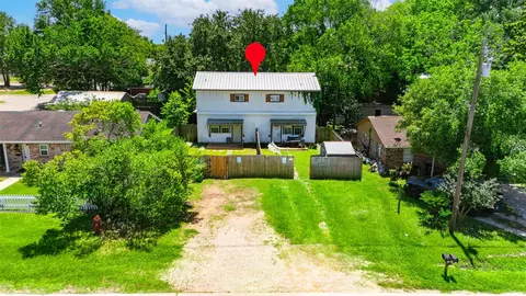 201 W Mink St, Willis, TX 77378