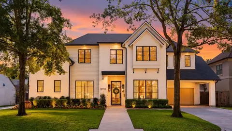 13915 Queensbury Ln, Houston, TX 77079