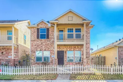 7239 Autumn Sun Dr, Houston, TX 77083