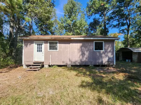 145 Holly Dr, Onalaska, TX 77360