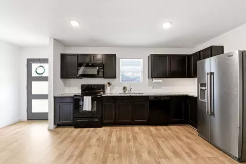 Kitchen - 9819 Emerald Stone Way, Conroe, TX 77306 photo 3 of 3