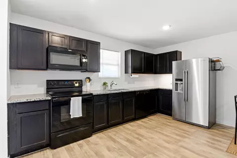 Kitchen - 9819 Emerald Stone Way, Conroe, TX 77306 photo 2 of 3