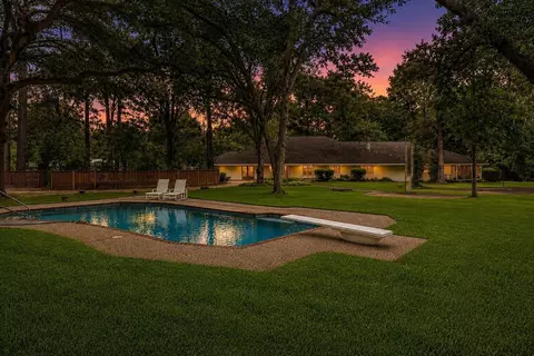 11427 Glenora Dr, Houston, TX 77065