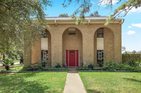 15826 Cavendish Dr, Houston, TX 77059
