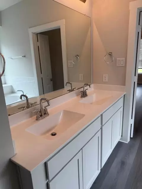 Bath - 7838 Ruth Ravine Ct, Spring, TX 77379 photo 5 of 6