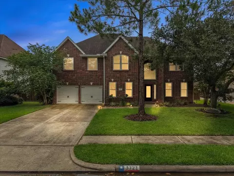 3721 Pinehurst Dr, Pearland, TX 77581