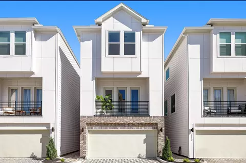 2114 Bella Amanecer Ln, Houston, TX 77055