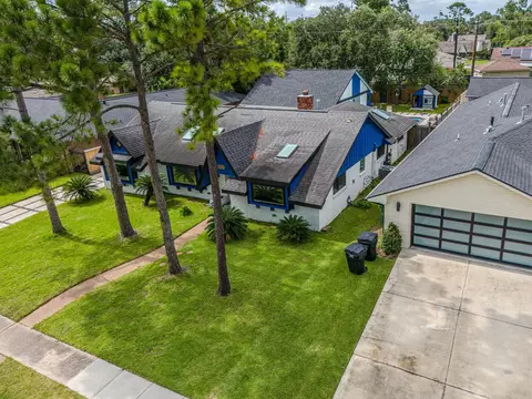 6518 Kury Ln, Houston, TX 77008
