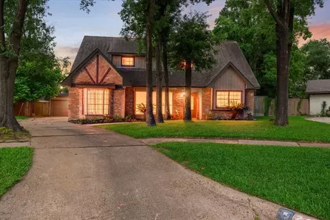 283 Shekel Ln, Houston, TX 77015