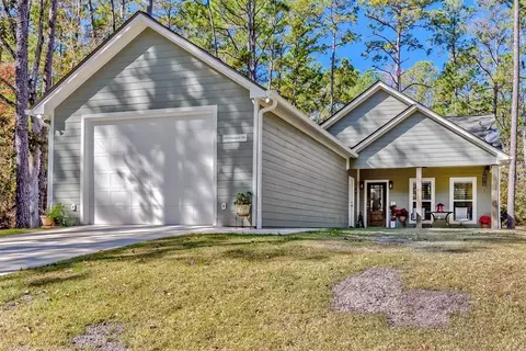 153 Dagger Dr, Brookeland, TX 75931