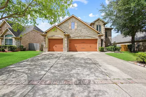 1606 Sunderland Dr, Sugar Land, TX 77479
