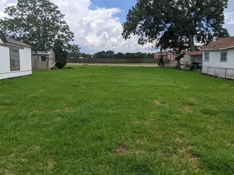 107 Correll Ave, Wharton, TX 77488