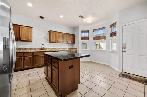 Kitchen - 607 Travis St #5, Webster, TX 77598 photo 3 of 4