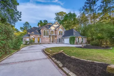 3230 Lake Island Dr, Montgomery, TX 77356