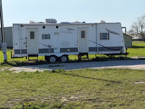98 Sea Urchin Ln, Palacios, TX 77465