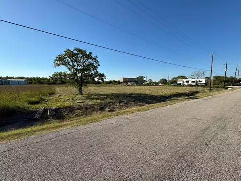 1210 23rd, San Leon, TX 77539