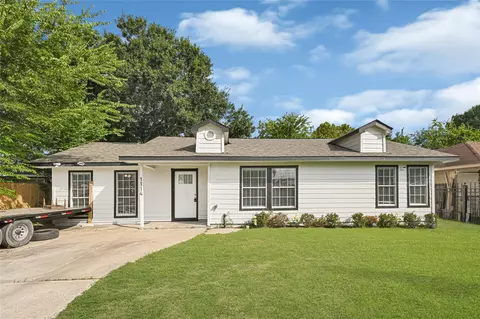 Exterior - 1114 Maroby St, Houston, TX 77017 photo 3 of 5