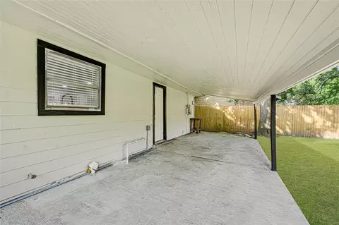 Exterior - 1114 Maroby St, Houston, TX 77017 photo 4 of 5