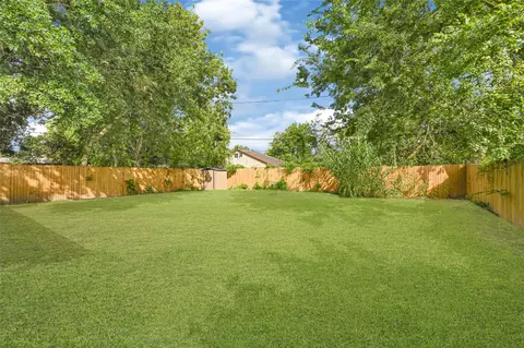 Exterior - 1114 Maroby St, Houston, TX 77017 photo 5 of 5