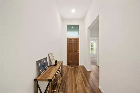 Entry Way - 6111 Whitewing Rd, Rosenberg, TX 77469 photo 1 of 4