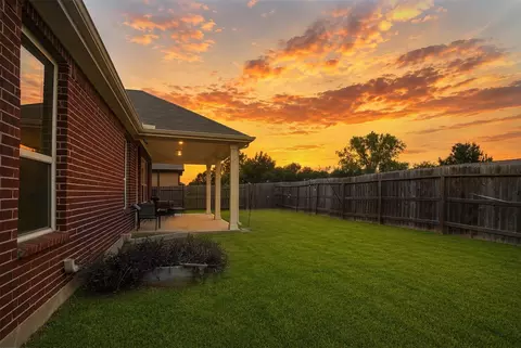 Exterior - 6111 Whitewing Rd, Rosenberg, TX 77469 photo 3 of 4