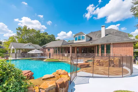 Exterior - 59 Florham Park Dr, Spring, TX 77379 photo 7 of 11