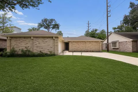 10411 Rabbit Oak Dr, Houston, TX 77065