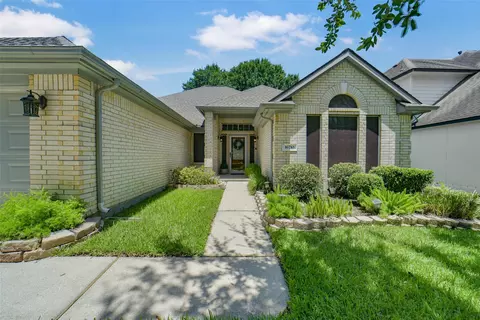 16710 Innisbrook Dr, Houston, TX 77095