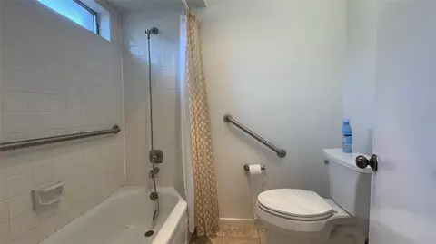 Bath - 16418 Fox Crossing Ln, Spring, TX 77379 photo 2 of 4
