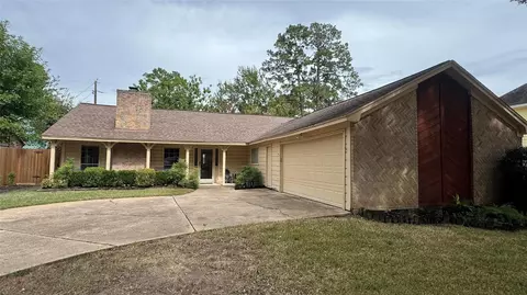 Exterior - 16418 Fox Crossing Ln, Spring, TX 77379 photo 2 of 5
