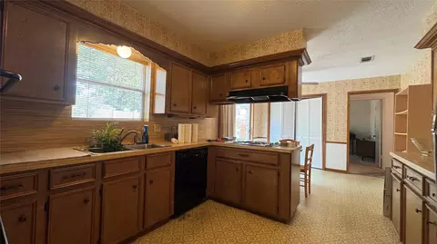 Kitchen - 16418 Fox Crossing Ln, Spring, TX 77379 photo 1 of 2