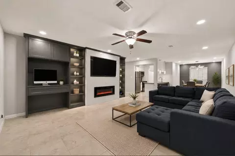 5333 Richmond Ave #33, Houston, TX 77056