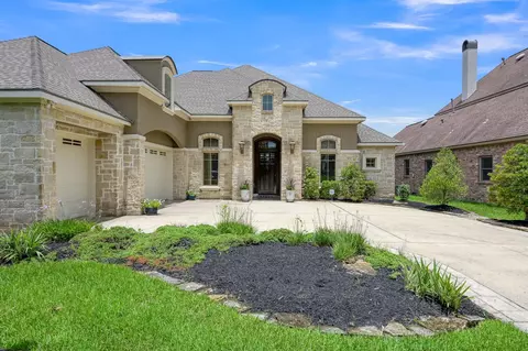 12324 White Oak Pt, Conroe, TX 77304