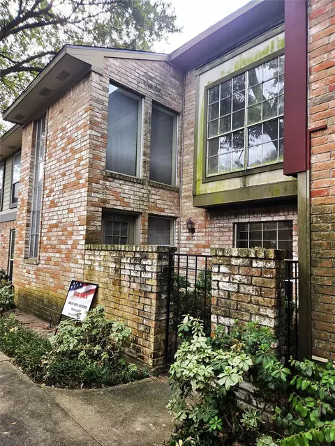 7971 Kendalia Dr, Houston, TX 77036
