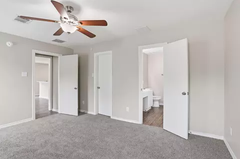 Bedroom - 2325 Shady Tree Ln, Conroe, TX 77301 photo 5 of 14