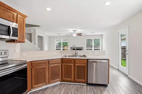 Kitchen - 2325 Shady Tree Ln, Conroe, TX 77301 photo 3 of 3