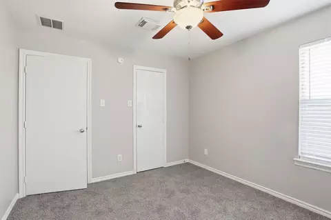 Bedroom - 2325 Shady Tree Ln, Conroe, TX 77301 photo 12 of 14