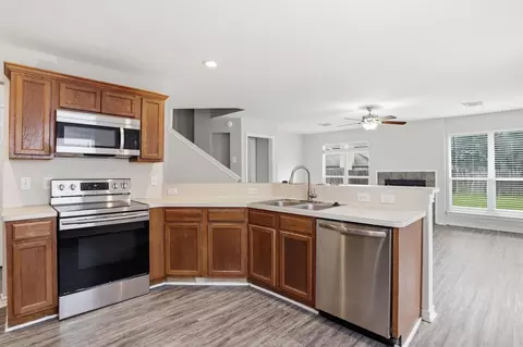 Kitchen - 2325 Shady Tree Ln, Conroe, TX 77301 photo 2 of 3
