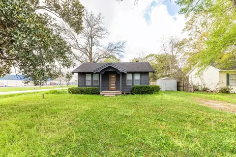 8265 Mclean St, Beaumont, TX 77707