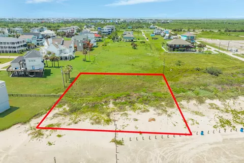 4021 11 Mile Rd, Galveston, TX 77554