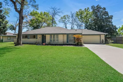 515 Northwood Dr, Conroe, TX 77303