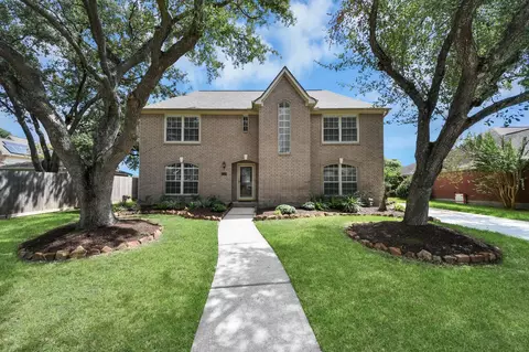2502 Fairwind Dr, Houston, TX 77062