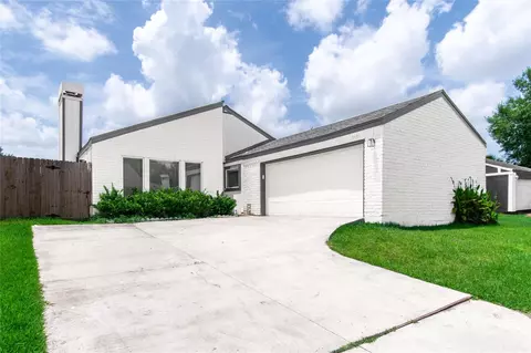 6423 Coachwood Dr, Houston, TX 77035