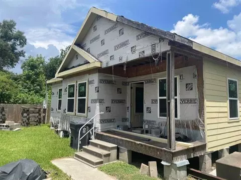 260 Rosen St, Bridge City, TX 77611