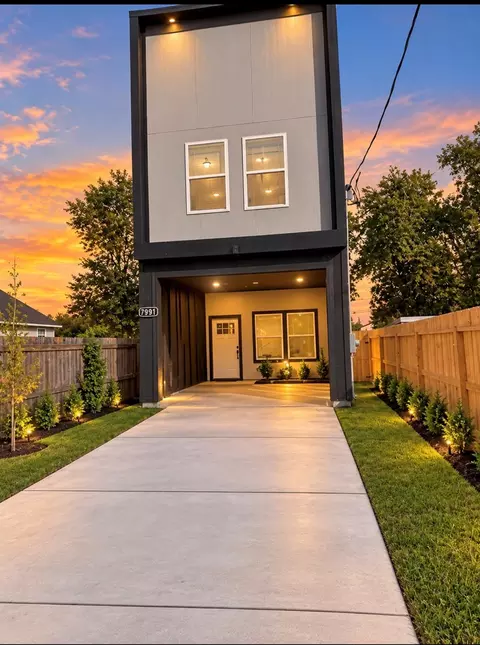 7991 Boy St, Houston, TX 77028