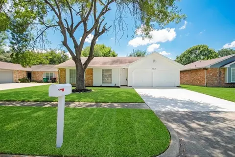 7010 Tara Dr, Richmond, TX 77469