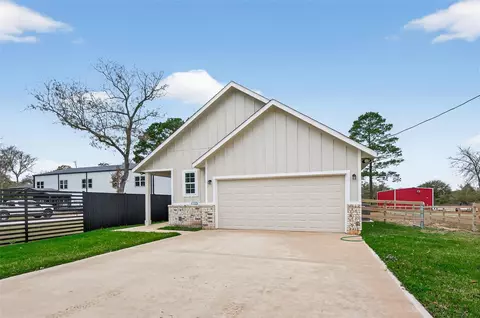 Exterior - 24644 Cavan St, Hempstead, TX 77445 photo 6 of 12